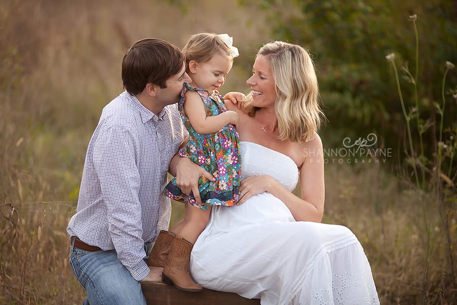 Shannon Payne Photography | Nashville Maternity Photographer Glowing | {Nashville Nolensville Maternity Photographer}