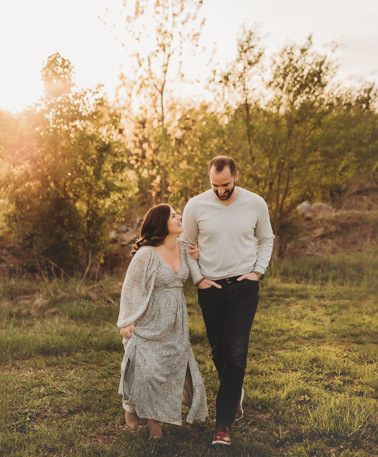 Outdoor Maternity Photos in Nashville: What to Wear, When to Schedule & What to Expect
