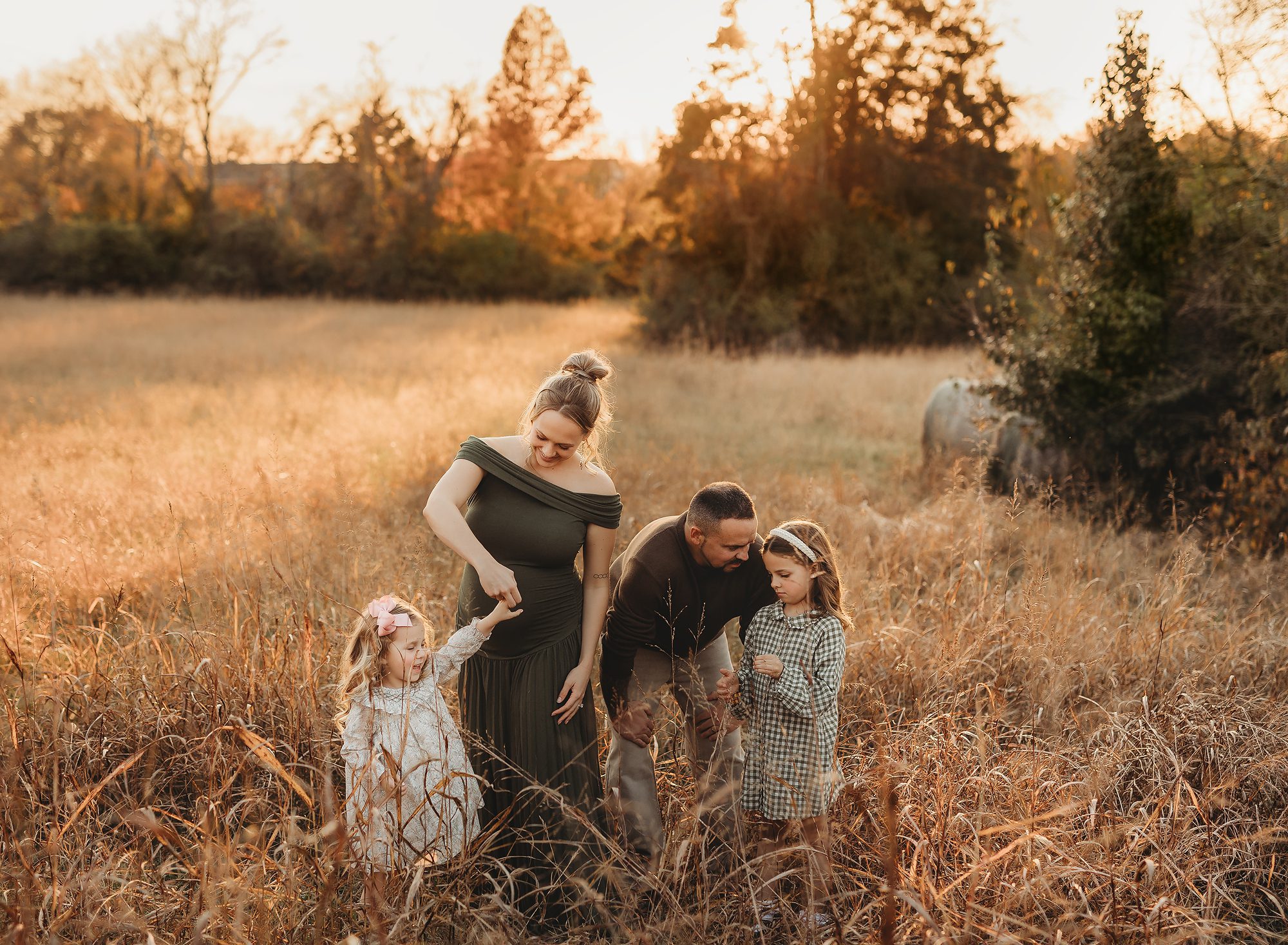 Outdoor Maternity Photos in Nashville: What to Wear, When to Schedule & What to Expect
