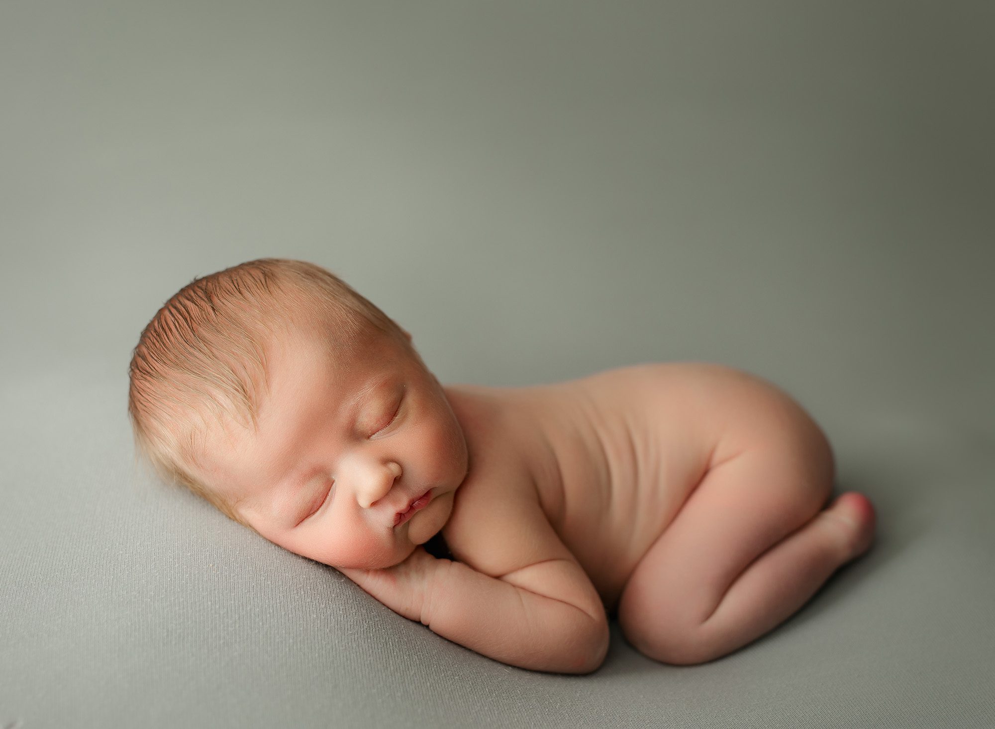 Professional Newborn Photography Studio in Hendersonville, TN
