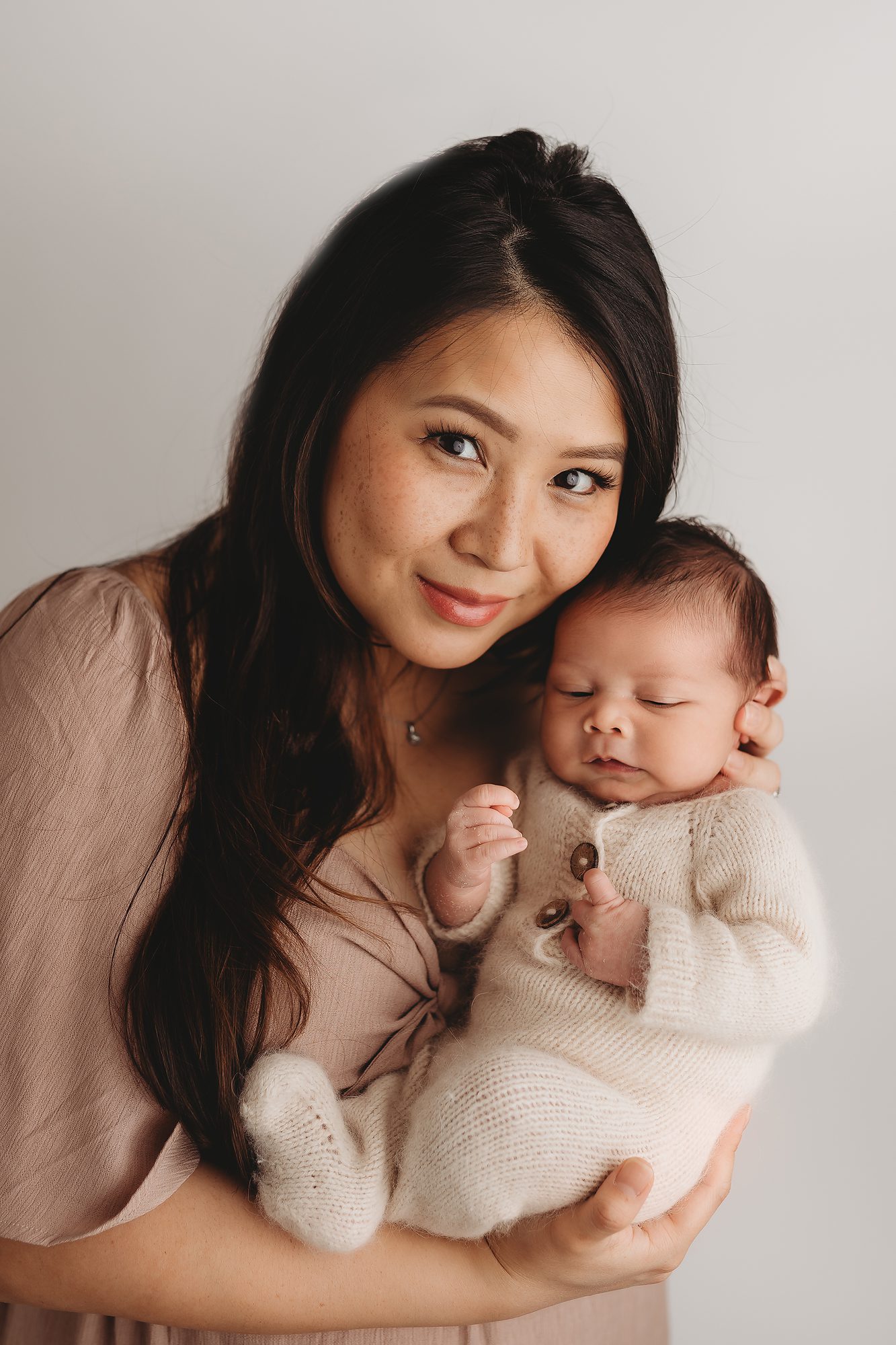  Newborn Prep Guide: How to Prepare for Newborn Photos